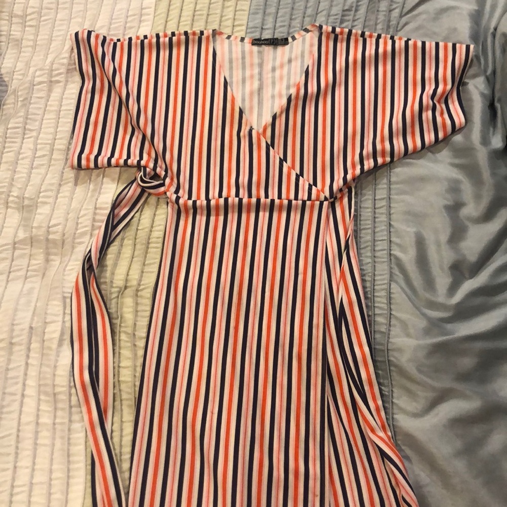 Striped Boohoo Dress with high leg split